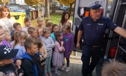 Policjanci z wizytą w SP 35 w Rybniku - Serwis informacyjny z Raciborza - naszraciborz.pl