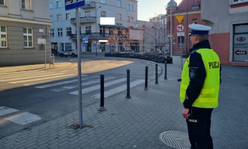 Policjanci dbają dziś o bezpieczeństwo pieszych - Serwis informacyjny z Wodzisławia Śląskiego - naszwodzislaw.com
