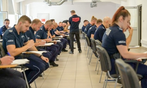 Policjanci ukończyli kurs pierwszej pomocy - Serwis informacyjny z Wodzisławia Śląskiego - naszwodzislaw.com