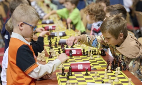 Blisko 1200 młodych szachistów rywalizowało w katowickim Spodku. Wspaniałe emocje i wzruszenia w legendarnej hali - Serwis informacyjny z Wodzisławia Śląskiego - naszwodzislaw.com