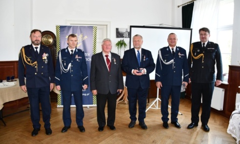 Współdziałanie służb mundurowych na szczeblu lokalnym. Ogólnopolska konferencja w Czernicy - Serwis informacyjny z Wodzisławia Śląskiego - naszwodzislaw.com