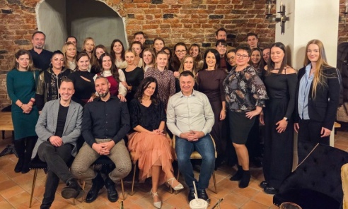 Wigilia Zespołu DenticaCenter na Zamku Piastowskim Wigilia Zespołu DenticaCenter na Zamku Piastowskim - Serwis informacyjny z Wodzisławia Śląskiego - naszwodzislaw.com