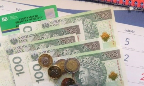 ZUS przelicza emerytury czerwcowe: świadczenia rosną średnio o ponad 200 zł ZUS przelicza emerytury czerwcowe: świadczenia rosną średnio o ponad 200 zł - Serwis informacyjny z Wodzisławia Śląskiego - naszwodzislaw.com