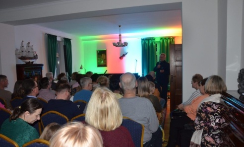 Muzyczne ukłony dla Seniorów – koncert w Dworze w Łukowie Śląskim Muzyczne ukłony dla Seniorów – koncert w Dworze w Łukowie Śląskim - Serwis informacyjny z Wodzisławia Śląskiego - naszwodzislaw.com