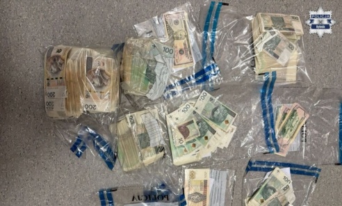 Rybniccy policjanci rozbili kolejną grupę przestępczą oszukującą seniorów Rybniccy policjanci rozbili kolejną grupę przestępczą oszukującą seniorów - Serwis informacyjny z Wodzisławia Śląskiego - naszwodzislaw.com