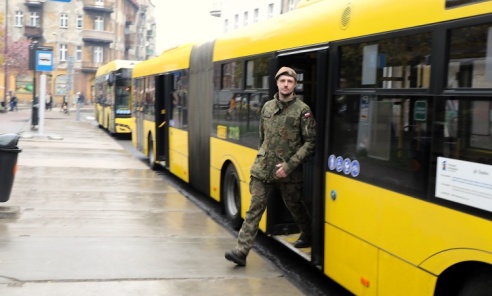 15 kwietnia – Dzień Dumy z Munduru w 13 Śląskiej Brygadzie Obrony Terytorialnej 15 kwietnia – Dzień Dumy z Munduru w 13 Śląskiej Brygadzie Obrony Terytorialnej - Serwis informacyjny z Wodzisławia Śląskiego - naszwodzislaw.com