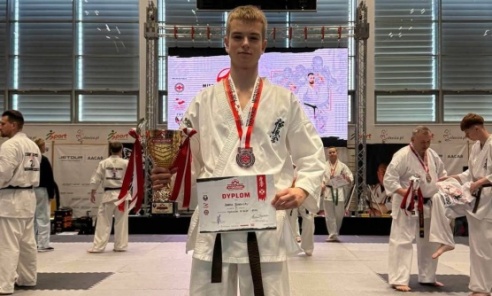 18-latek na podium Mistrzostw Polski. Wielki sukces Karola Boguckiego 18-latek na podium Mistrzostw Polski. Wielki sukces Karola Boguckiego - Serwis informacyjny z Wodzisławia Śląskiego - naszwodzislaw.com