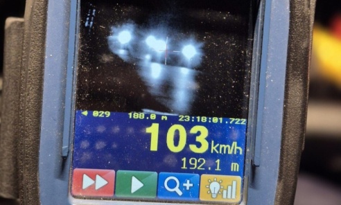 Brawura na drodze kosztowała Rybniczanina prawo jazdy Brawura na drodze kosztowała Rybniczanina prawo jazdy - Serwis informacyjny z Wodzisławia Śląskiego - naszwodzislaw.com