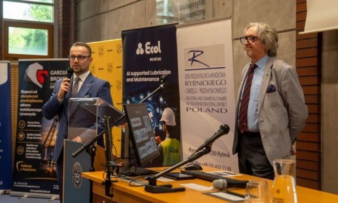 Cyberbezpieczeństwo pod lupą. Eksperci i przedsiębiorcy spotkali się w Rybniku Cyberbezpieczeństwo pod lupą. Eksperci i przedsiębiorcy spotkali się w Rybniku - Serwis informacyjny z Wodzisławia Śląskiego - naszwodzislaw.com