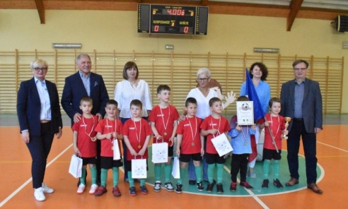 Przedszkolaki na sportowo. XI edycja halowego turnieju piłki nożnej Przedszkolaki na sportowo. XI edycja halowego turnieju piłki nożnej - Serwis informacyjny z Wodzisławia Śląskiego - naszwodzislaw.com