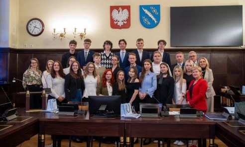 Aktywna młodzież zmienia Rybnik. Młodzieżowa Rada Miasta zakończyła kadencję Aktywna młodzież zmienia Rybnik. Młodzieżowa Rada Miasta zakończyła kadencję - Serwis informacyjny z Wodzisławia Śląskiego - naszwodzislaw.com