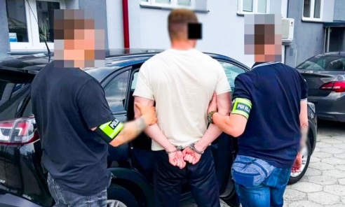 Rozbito szajkę oszustów działających metodą na legendę Rozbito szajkę oszustów działających metodą na legendę - Serwis informacyjny z Wodzisławia Śląskiego - naszwodzislaw.com