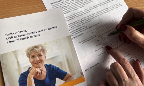 Ponad 117 tysięcy mieszkańców Śląska pobiera rentę wdowią. Region w krajowej czołówce Ponad 117 tysięcy mieszkańców Śląska pobiera rentę wdowią. Region w krajowej czołówce - Serwis informacyjny z Wodzisławia Śląskiego - naszwodzislaw.com