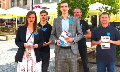 Konfederacja chce zmian w Rybniku. Ponad 1400 podpisów i petycja w sprawie Wołynia Konfederacja chce zmian w Rybniku. Ponad 1400 podpisów i petycja w sprawie Wołynia - Serwis informacyjny z Wodzisławia Śląskiego - naszwodzislaw.com