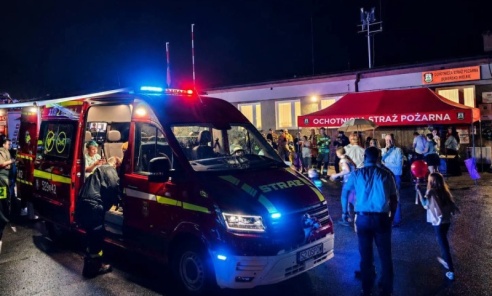 OSP Dębieńsko Wielkie z nowym wozem ratowniczo-gaśniczym. Strażacy zyskali nowoczesne wsparcie OSP Dębieńsko Wielkie z nowym wozem ratowniczo-gaśniczym. Strażacy zyskali nowoczesne wsparcie - Serwis informacyjny z Wodzisławia Śląskiego - naszwodzislaw.com
