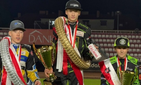Franek Szczyrba znów najlepszy w Polsce! Obronił tytuł Indywidualnego Mistrza Polski Franek Szczyrba znów najlepszy w Polsce! Obronił tytuł Indywidualnego Mistrza Polski - Serwis informacyjny z Wodzisławia Śląskiego - naszwodzislaw.com