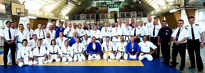 Dwaj funkcjonariusze rybnickiej komendy na podium Wojewódzkich Mistrzostw Policji w Karate i Judo - Serwis informacyjny z Wodzisławia Śląskiego - naszwodzislaw.com