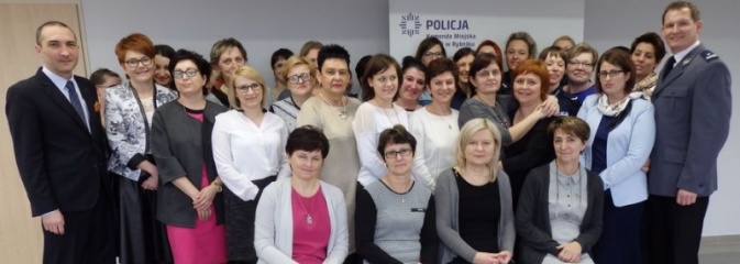 Dzień Kobiet w rybnickiej komendzie  - Serwis informacyjny z Wodzisławia Śląskiego - naszwodzislaw.com