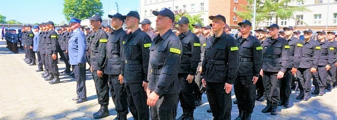 119 nowych policjantów w szeregach Śląskiej Policji [FOTO] - Serwis informacyjny z Wodzisławia Śląskiego - naszwodzislaw.com